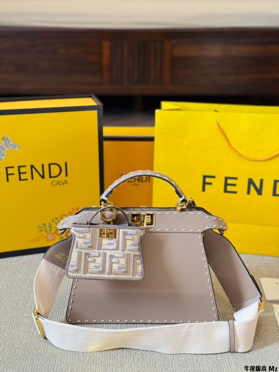 FENDI 
Цена:...