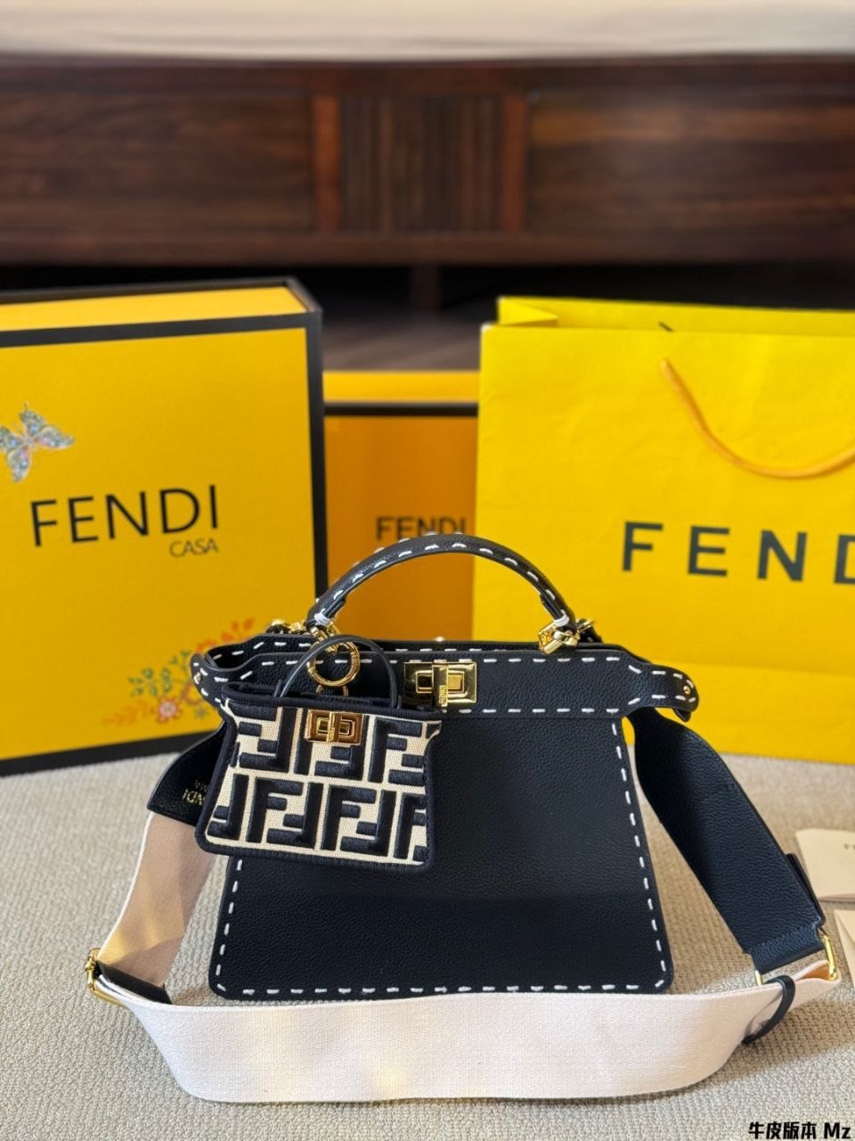 FENDI 
Цена:...