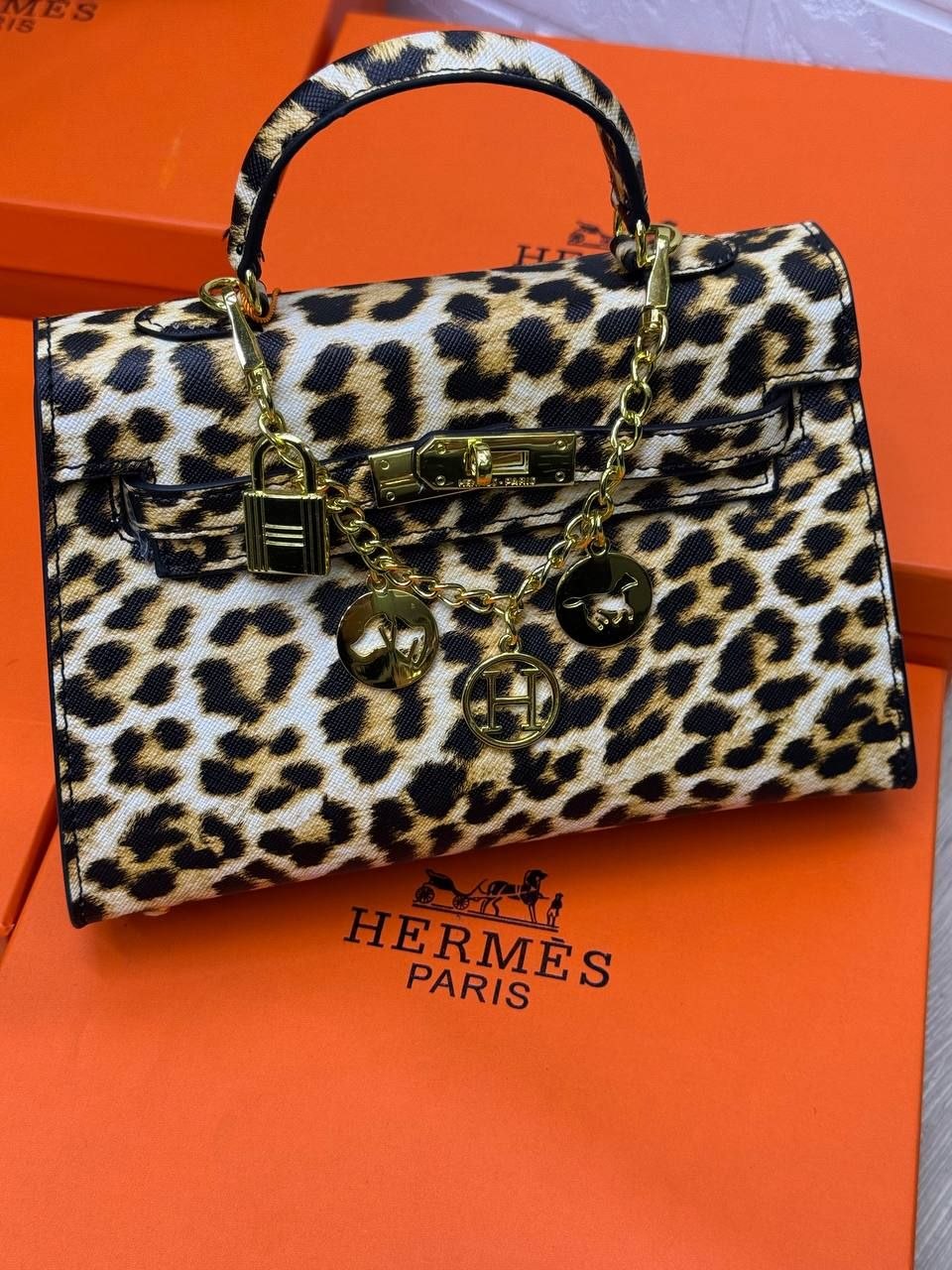 HERMES Kelly...