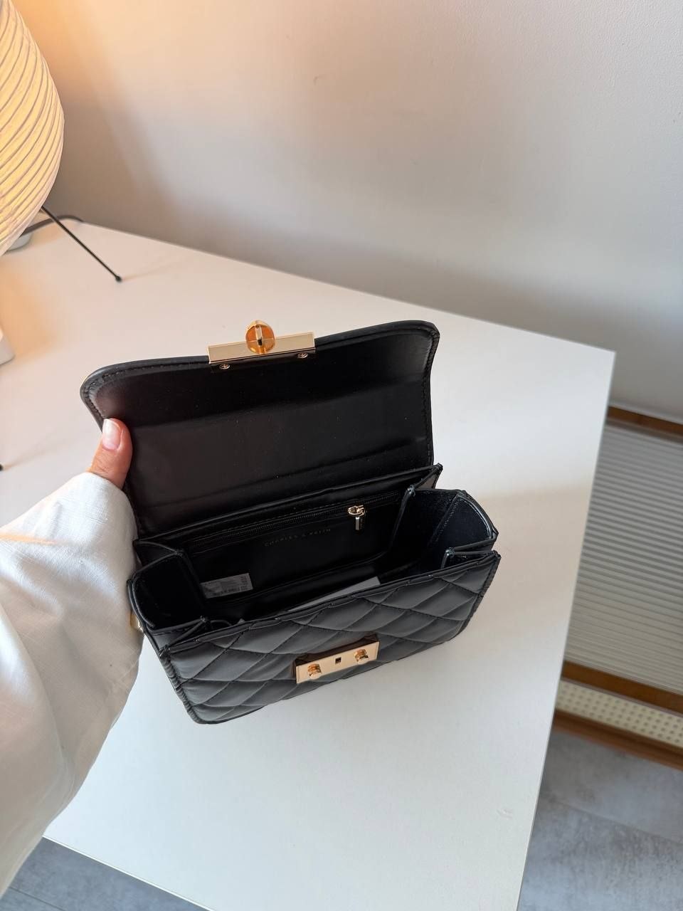 CHARLES&KEITH