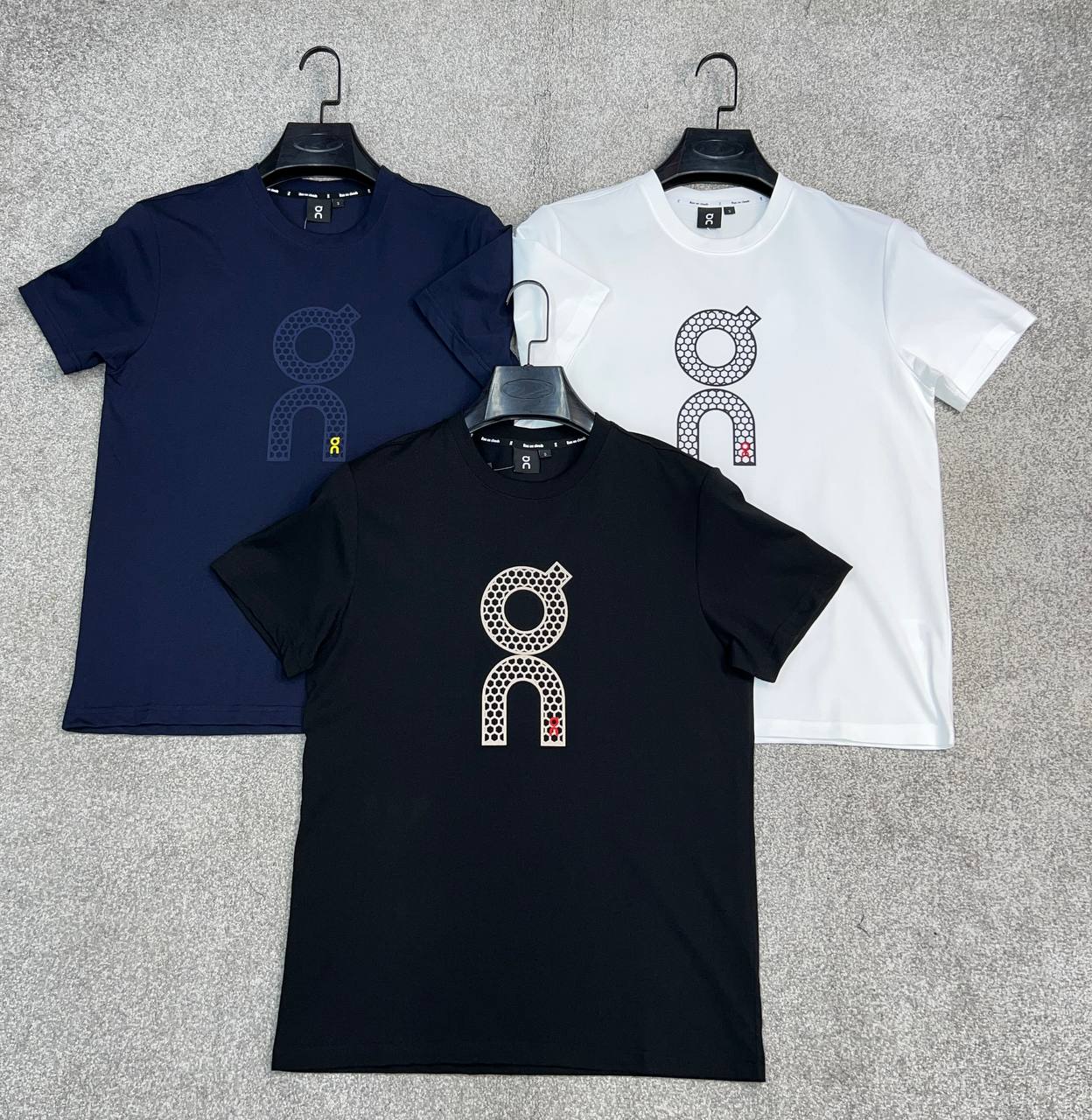 По многочисленным просьбам завезли повтор люкс копии 1в...