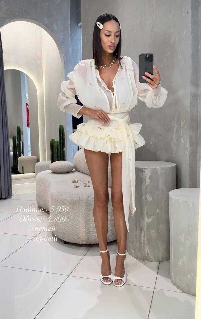 🇨🇳 Снова в наличии 🇨🇳
❤️ платья ❤️
💥 размеры: 42-44 💥
❤...