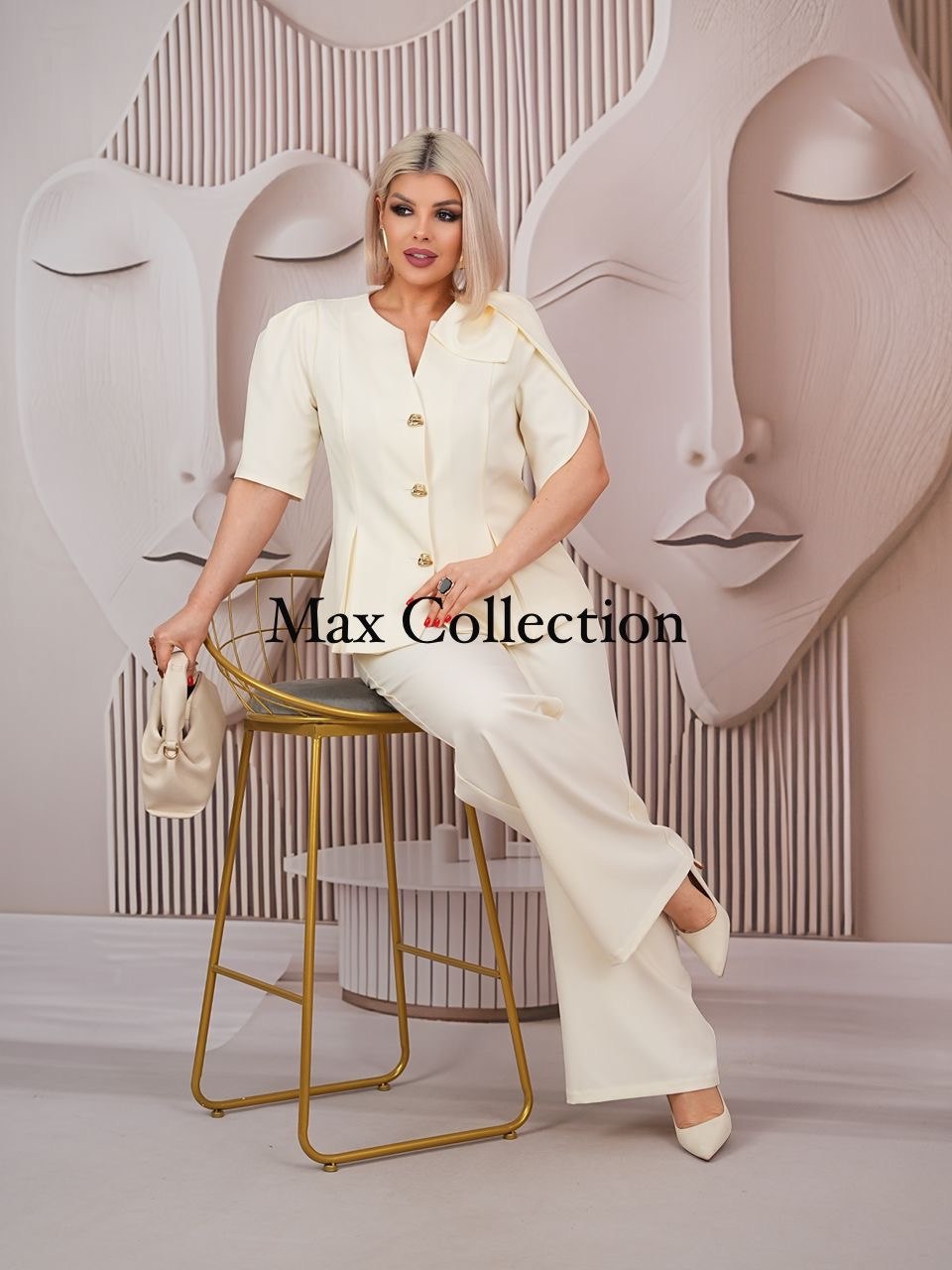 2-ка Большой Бант 🎀 
Ткань: Рим
48-54 р
Цена 2300 сом