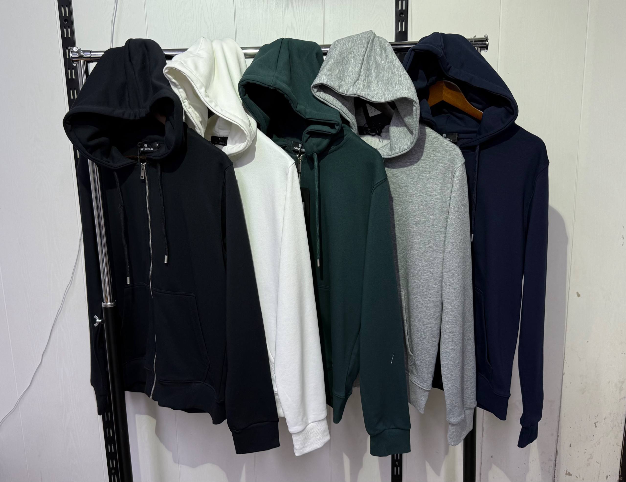 Зип Худи
Количество 4шт
Размеры: M-XXL
Цена: 1300с
(Ско...
