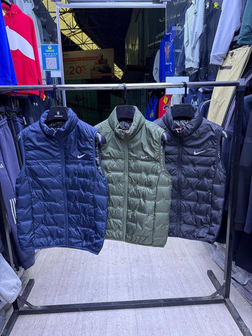 Безрукавка L...