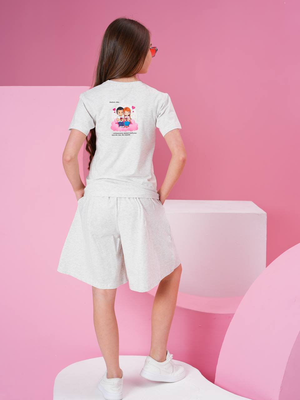 Принт в стиле Love is — который сразу цепляет эмоцией 💕