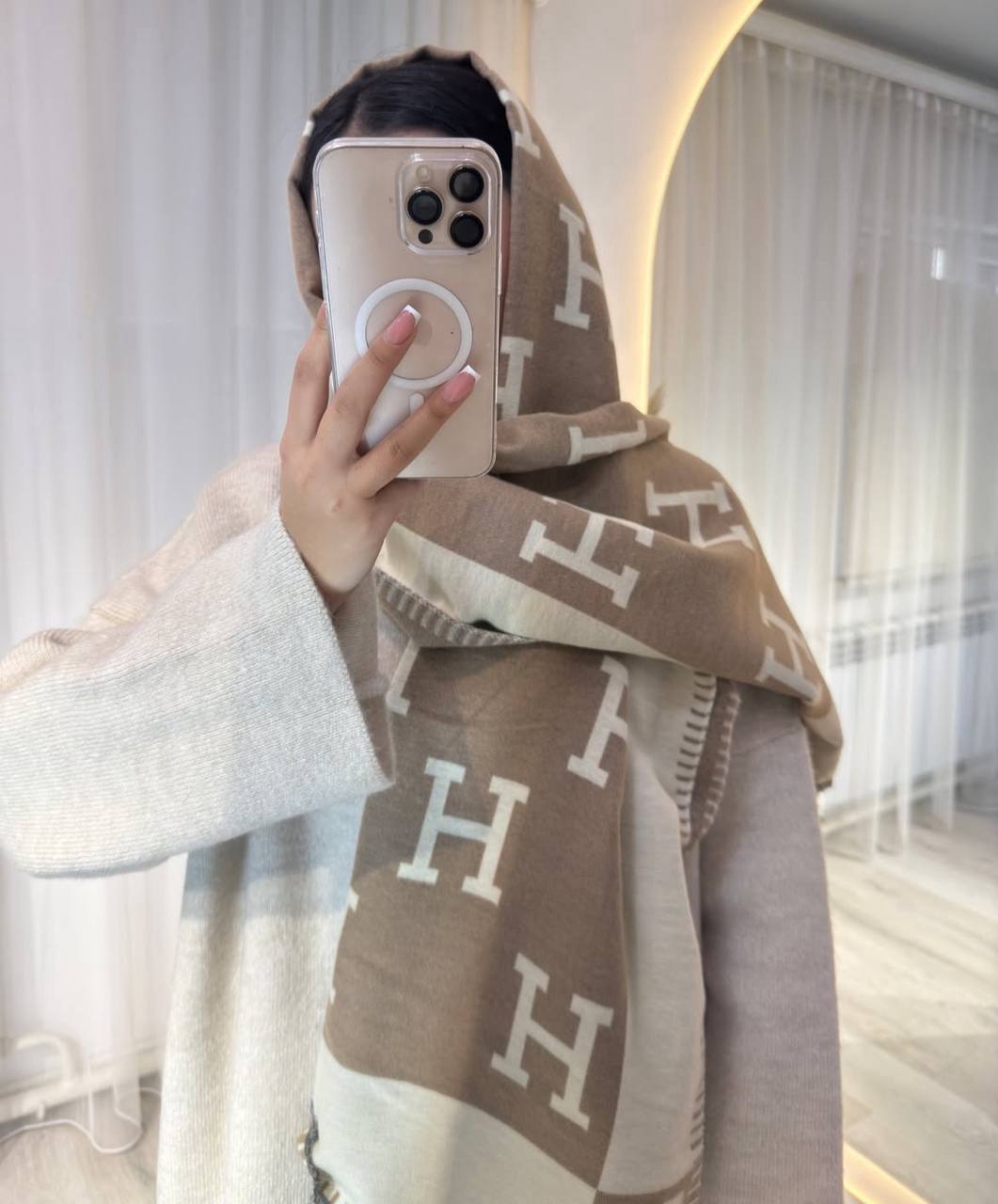 Шарфы одното...